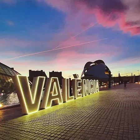 Alojame Valence