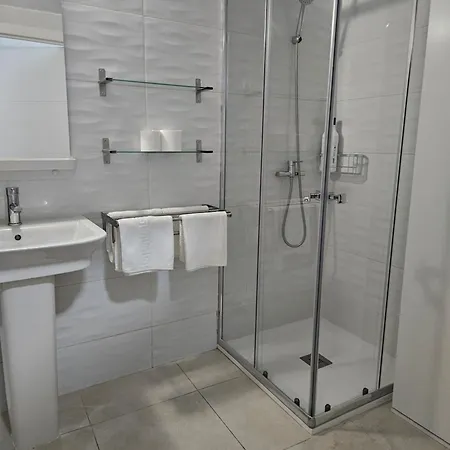 Alojame Apartment *