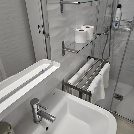 Apartment Alojame *